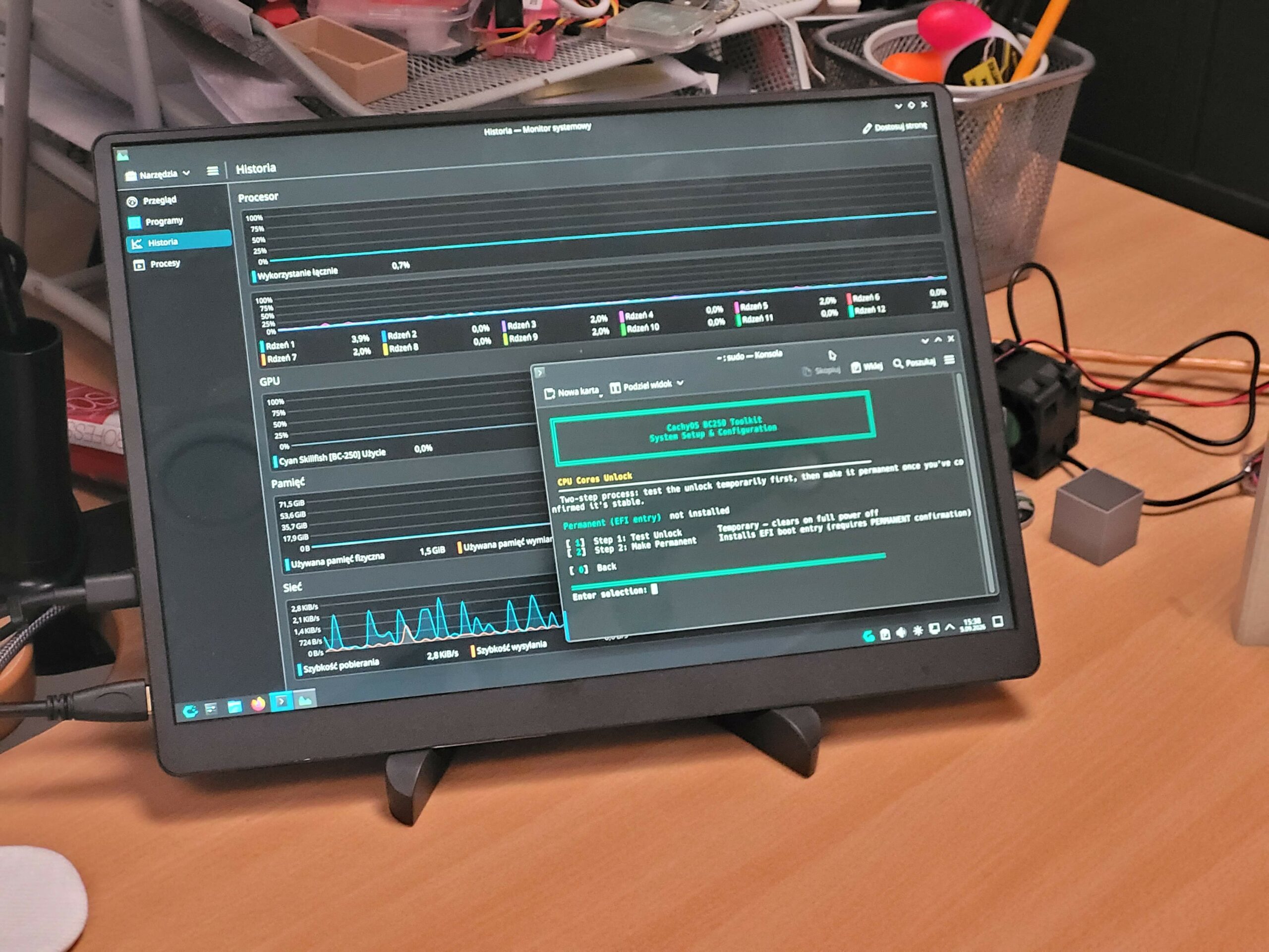 Monitor showing CachyOS running on the AMD BC-250